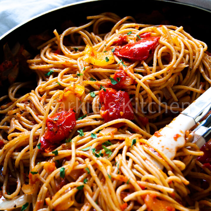 roasted peppers spaghetti in a pan